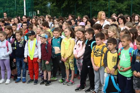 Srečanje generacij v OŠ Cerknica 04 Foto Ljubo Vukelič